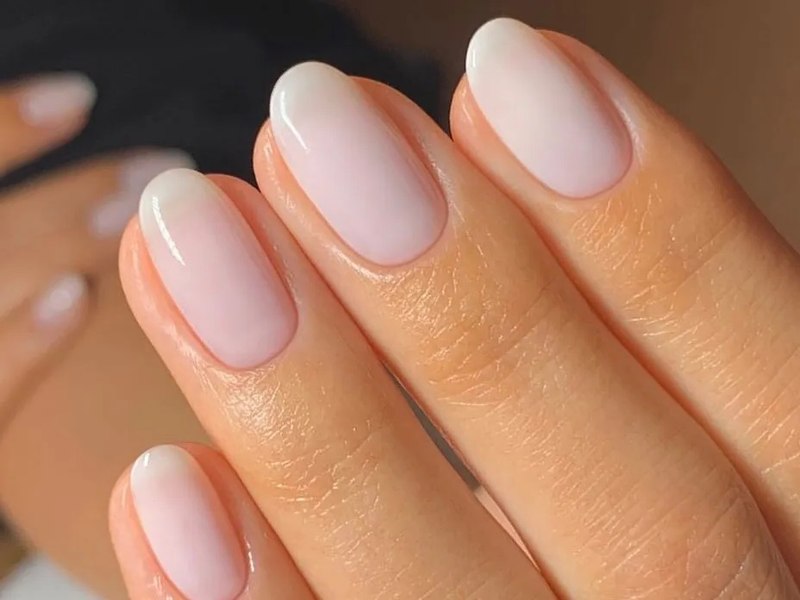 uñas de porcelana baby boomer